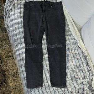 Forever 21 Women’s Dark Grey Jeans Sized 31